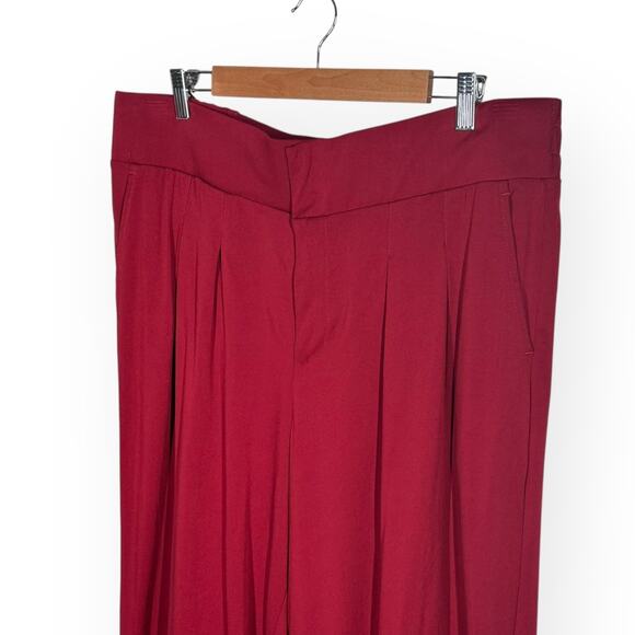 New TORRID Pleated Wide Leg Stretch Challis High-Rise Pants Red Baggy Relaxed - Picture 4 of 11